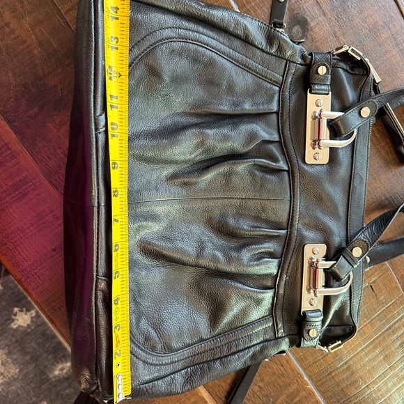 B Makowsky Black Large Tote - Picture 9 of 11